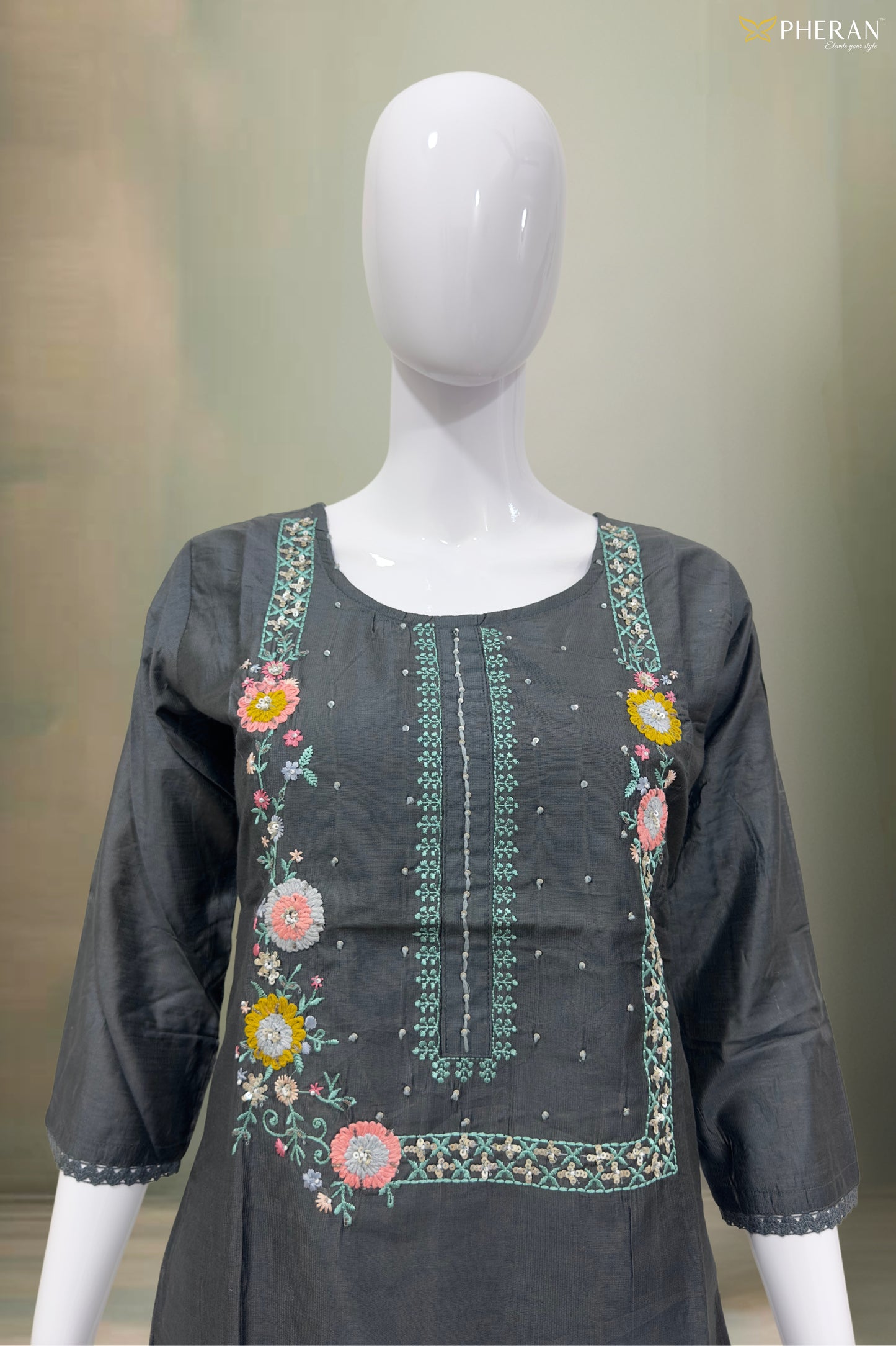 Pheran Charcoal Grey Floral Embroidered Kurta Set with Dupatta (SV-KL71-GR)