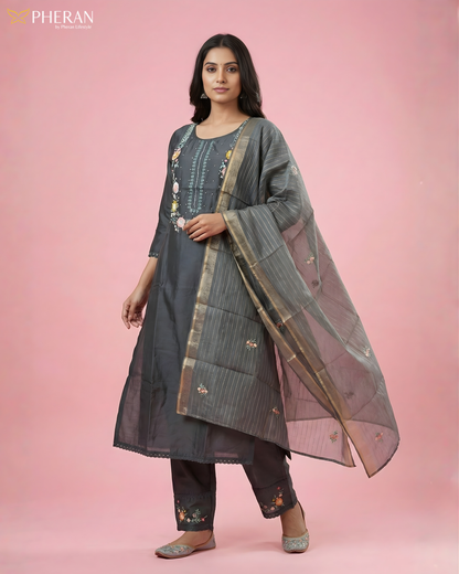 Pheran Charcoal Grey Floral Embroidered Kurta Set with Dupatta (SV-KL71-GR)