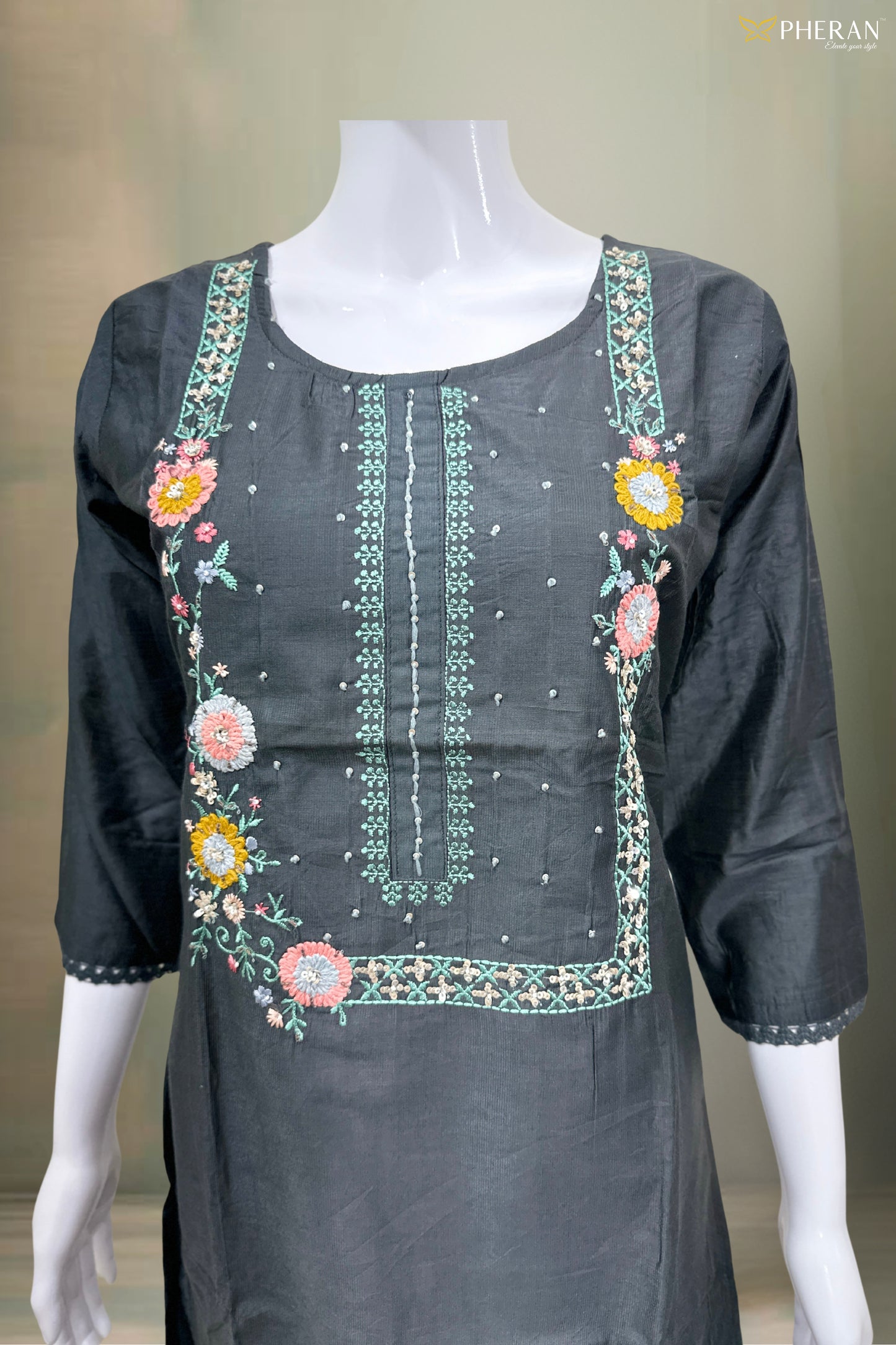 Pheran Charcoal Grey Floral Embroidered Kurta Set with Dupatta (SV-KL71-GR)